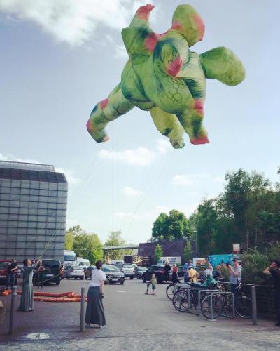 Ballon-marionette au festival international FIDENA