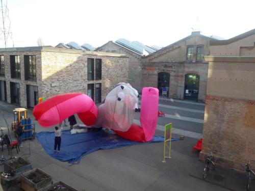 Gonflage ballon-marionette